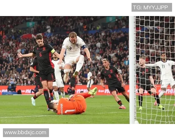 足球比赛中意外受伤瞬间视频集锦让你心痛不已的瞬间回顾